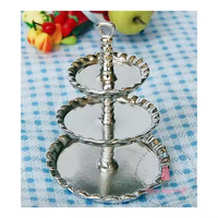 Support à gâteau en métal le plus exigeant Support à gâteau décoratif Dernier design Support à gâteau en métal pour la fête par Decor impex