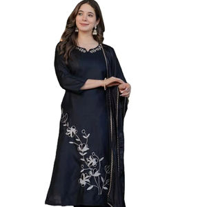 Impresionante Conjunto de Kurti Festivo con Motivos Hechos a Mano en Piel Sintética Negra, que Celebra la Sofisticación, Opciones Personalizables, Diseño Moderno - Product Image 1