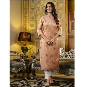 Fournisseur en gros de Kurta droit en soie mélangée brodée pour femmes avec des coutures fines, coupe confortable, disponible en grande quantité - Product Image 1