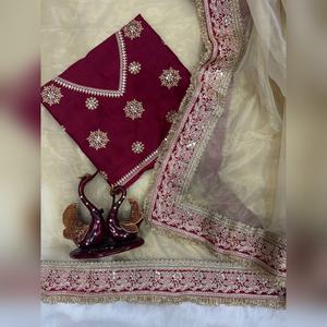 Sari indien prêt-à-porter pour femmes, best-seller, avec blouse cousue, sequins et travail de dori, en gros et à bas prix - Product Image 5