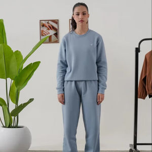 Conjunto Deportivo de Dos Piezas para Mujer, Sudadera Cómoda de Primera Calidad, Tendencia 2025-26, Tejido Suave, Ropa Deportiva al por Mayor - Product Image 1