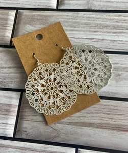 สร้อยคอโชคเกอร์คริสตัลทำด้วยมือลูกปัดร้อยสีธรรมชาติขนาด8มม. พร้อมงานฝีมือจากหินที่สง่างาม - Product Image 6