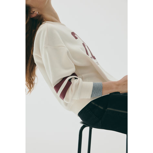 Sudadera gráfica numérica para mujer Sudadera de mujer de calidad de exportación de manga larga de algodón completo OEM/ODM al por mayor Bangladesh - Product Image 4