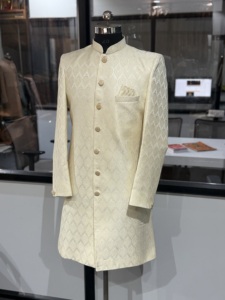 Chaqueta Larga Sherwani Crema Bordada para Hombre, Chaqueta Tradicional India para Bodas - Product Image 3