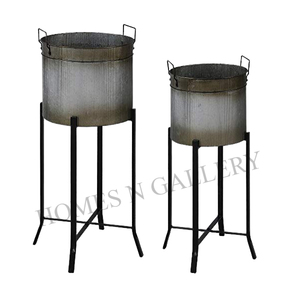 High Quality Large Rustic Metal Planters With Antique Finish Garden Decorative Outdoor Plants Classical Design Wholesale Price - Product Image 4
