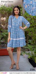 Vente en gros de motifs de broderie extraordinaires sur des hauts courts occidentaux fantaisie en rayonne lourde pour vêtements indiens et pakistanais - Product Image 6