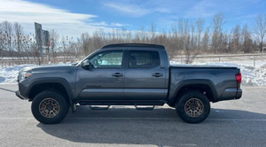 3TMCZ5AN0PM551997 2023 Camioneta Mediana de Doble Cabina 4x4, Vehículo Utilitario Todoterreno - Product Image 2