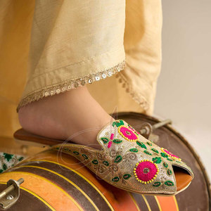 Multi-Head Embroidery Tilla Work Colorful Threads Genuine Leather Outsole Anti-Slippery Non-Slip Midsole Customizable Fashion - Product Image 2