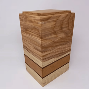 Nouvel arrivage d'urne funéraire en bois faite à la main au design rustique du Vietnam pour adultes, grande taille, vente en gros - Product Image 6