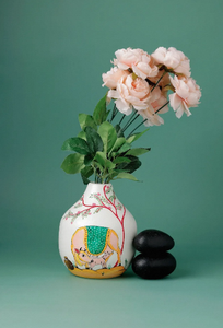 Vase en céramique peint à la main de qualité supérieure Pattachitra Radha & Krishna, poterie décorative artisanale, vase à fleurs avec art traditionnel - Product Image 5