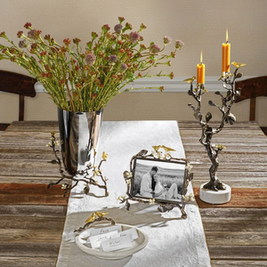 Vase à fleurs de table en acier brossé moderne de luxe avec des détails floraux en or antique - Product Image 4