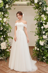 OEM de alta calidad elegante A-Line vestido de novia Falda larga hecha a mano rebordear lujoso diseño de encaje flor moderna nueva colección - Product Image 3