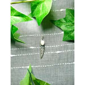 Colgante Navajo Hecho a Mano con Ópalo y Oro Rosa, con Engaste de Bisel, Amuleto Religioso de Plata de Ley con Baño de Rodio, Joyería - Product Image 1