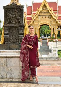 Pure Viscose Silk Hand Work Scalping Work con Fancy Lace y Organza Digital Print Dupatta suit Collection - Product Image 2