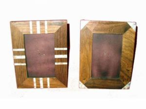 กรอบรูปเรซินทำมือปรับแต่งได้สีดำและสีขาวสำหรับตกแต่งบ้านผลิตในอินเดีย - Product Image 5