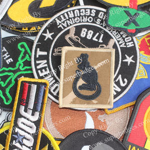 Patchs brodés durables avec logos personnalisés, parfaits pour les uniformes et les vestes, badges de broderie de haute qualité - Product Image 1