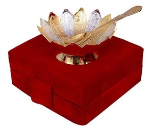 Tazón plateado hecho a mano, precio al por mayor, Juego de 2 cuencos con cuchara y bandeja, regalo de Navidad Diwali - Product Image 1