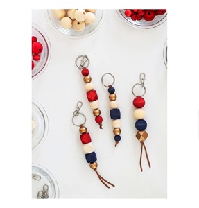 Facile personnalisé coloré coeur motif bois perle porte-clés en forme de taille livraison rapide de l'Inde pour Pâques baptême retour à l'école - Product Image 1