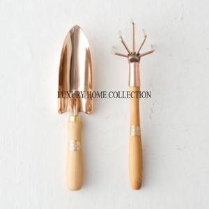 Juego de herramientas para fogatas de metal de calibre pesado grande con revestimiento resistente al fuego y diseño de mango extralargo para un fuego seguro - Product Image 1