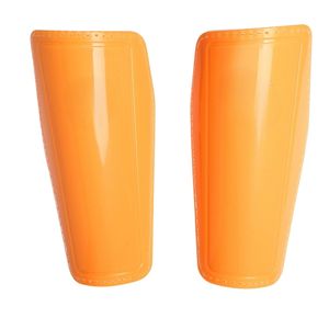 Espinilleras de fútbol impresas personalizadas con carcasa duradera y acolchado interior para mayor comodidad en competiciones de fútbol - Product Image 2