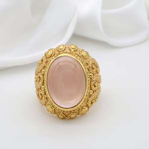 Exclusif 18K Gold Plate Forme Ovale Rose Couleur Rose Quartz Gemstone Designer Dainty Brass Ring Birthstone Bijoux Accessoires - Product Image 5