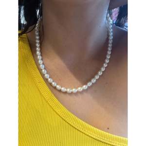 Collier de perles d'eau douce Navajo avec accents en argent sterling - Product Image 2