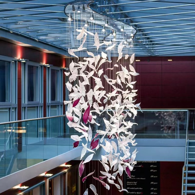 Luxury Art Glass Leaf Shape Decorative Modern Hand Blown Glass Lamp for Hotel Villa Lobby Pendant Light Chandelier