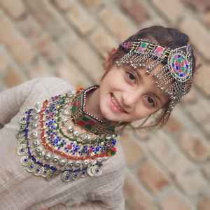 Parures de collier et de boucles d'oreilles en laiton de style afghan personnalisées de haute qualité pour femmes, vente en gros à bas prix avec pierre turquoise - Product Image 2