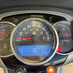 Scooter à essence PIAGGIO BEVERLY 350 ABS - Product Image 2