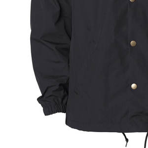 Veste coupe-vent légère à logo personnalisé pour hommes et garçons Vêtements imperméables pour entraîneurs en nylon avec placement du logo à l'avant - Product Image 3