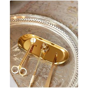 Bandeja de servicio de metal dorado duradero con forma ovalada para catering de restaurante y uso doméstico a precio mayorista - Product Image 1