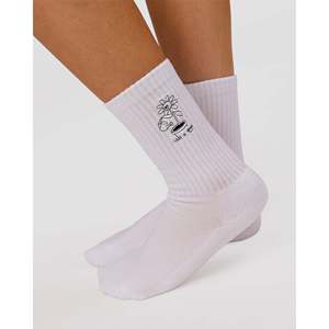 TGHF X LSKD Lot de 3 chaussettes blanches - Chaussettes de sport respirantes en coton absorbant la transpiration pour le cyclisme - Product Image 6