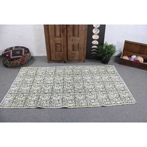 พรมตุรกีวินเทจ ขนาด 3.7x6.5 ฟุต พรมขนสัตว์สีขาวลายอิคัต - Product Image 3