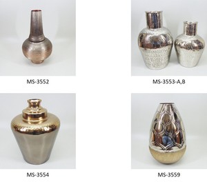 Latest Handmade Aluminium Flower Vase with Sophisticated Carved Textures Ideal for Enhancing Hotel Lobby <b>Aesthetics</b> - Product Image 4