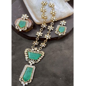 Diseñador Moissanite Doublet CZ mejor calidad collar conjunto con pendientes bodas compromisos desgaste colección para mujeres - Product Image 1