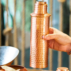 Bouteille d'eau en cuivre faite à la main Capacité de bouteille d'eau en cuivre martelé Bouteille d'eau étanche par artisanat croissant - Product Image 1