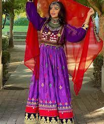 Haute qualité femmes faites à la main traditionnelle afghane Salwar Kameez robe en jaune Net soie longue Maxi Style en gros - Product Image 4