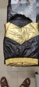 Veste en cuir de mouton véritable vintage à imprimé classique pour hommes, logo doré de luxe en relief sur le devant, style bombardier - Product Image 5