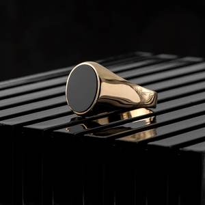 แหวนแต่งงาน/หมั้นทองคำ 18k ประดับพลอยแบล็คออนิกซ์ทรงรี ตัวเรือนแบบฝังขอบ สำหรับผู้หญิง เหมาะสำหรับงานฉลองครบรอบ งานเลี้ยง แฟชั่นเครื่องประดับคุณภาพจากโรงงาน - Product Image 6