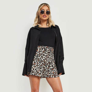 Shorts Casuales de Alta Calidad para Mujer, Color Personalizado, Transpirables, de Secado Rápido, con Cordón Ajustable, Algodón/Poliéster, Hechos en Pakistán - Product Image 3