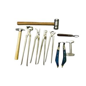 Kit d'outils de maréchal-ferrant robuste de 8 pièces : pinces à sabots demi-rondes, coupe-sabots, coupe-clous, pince à sabots, râpe, marteau, couteau - Product Image 2