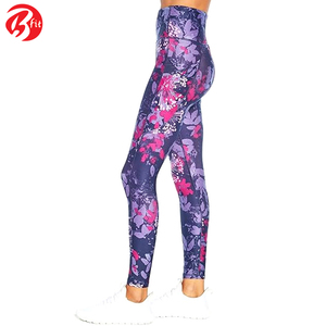 Leggings d'entraînement de yoga respirants et ajustés personnalisés pour femmes à un prix raisonnable avec un motif imprimé élégant - Product Image 5