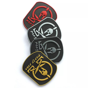 Reuners Étiquettes de vêtement en silicone personnalisées de haute qualité Patch 3D en caoutchouc gaufré en PVC avec logo de marque pour chaussures sacs accessoires - Product Image 2