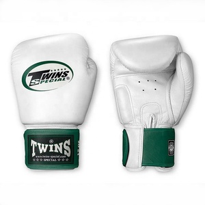 Guantes de boxeo personalizados de piel auténtica de vaca para jóvenes, ideales para entrenamiento y uso general, gran éxito de ventas. - Product Image 3