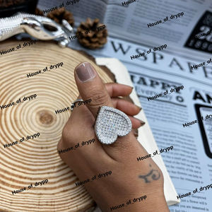 Bague en argent en forme de cœur sertie de diamants en moissanite, élégante bague de déclaration pour femmes, à porter au quotidien et en cadeau - Product Image 5