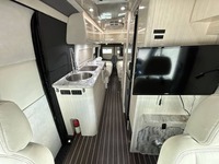 Fournisseur de camping-car de classe B d'occasion 2016 Airstream Interstate 3500 Lounge à vendre pour le camping et les voyages