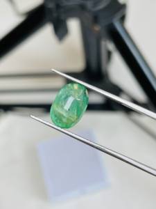 Esmeralda Natural de Zambia, Corte Ovalado, 4.71 Quilates, Piedra Preciosa de Buena Calidad, Lustre, Color Verde Bonito, Pulido Perfecto para Cualquier Joyería - Product Image 6