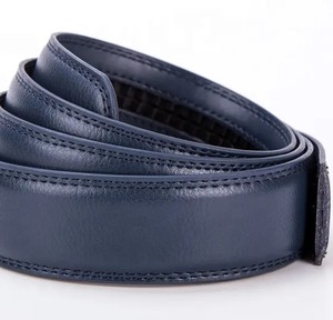 Ceinture en PU 3D personnalisée pour hommes avec boucles en cuir véritable et émail en acier Ceinture en plastique durable et élégante - Product Image 4