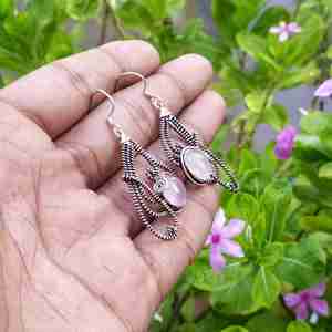 Cuarzo Rosa Forma ovalada Cabujón Piedra preciosa Alambre oxidado Diseñador Pendiente Bohemio Artesanal Hecho Venta al por mayor Pendiente Jaipur Plata - Product Image 3