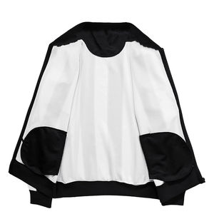 Survêtement de sport XL de qualité supérieure personnalisable Vêtements de sport de gymnastique à séchage rapide de haute qualité pour l'été Écologique avec logo imprimé - Product Image 3